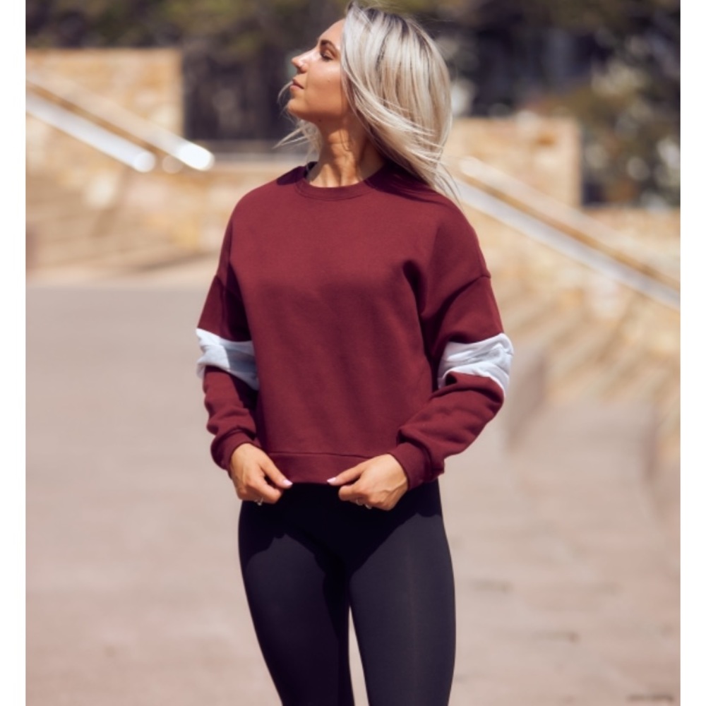 Hypr crop sweater in maroon